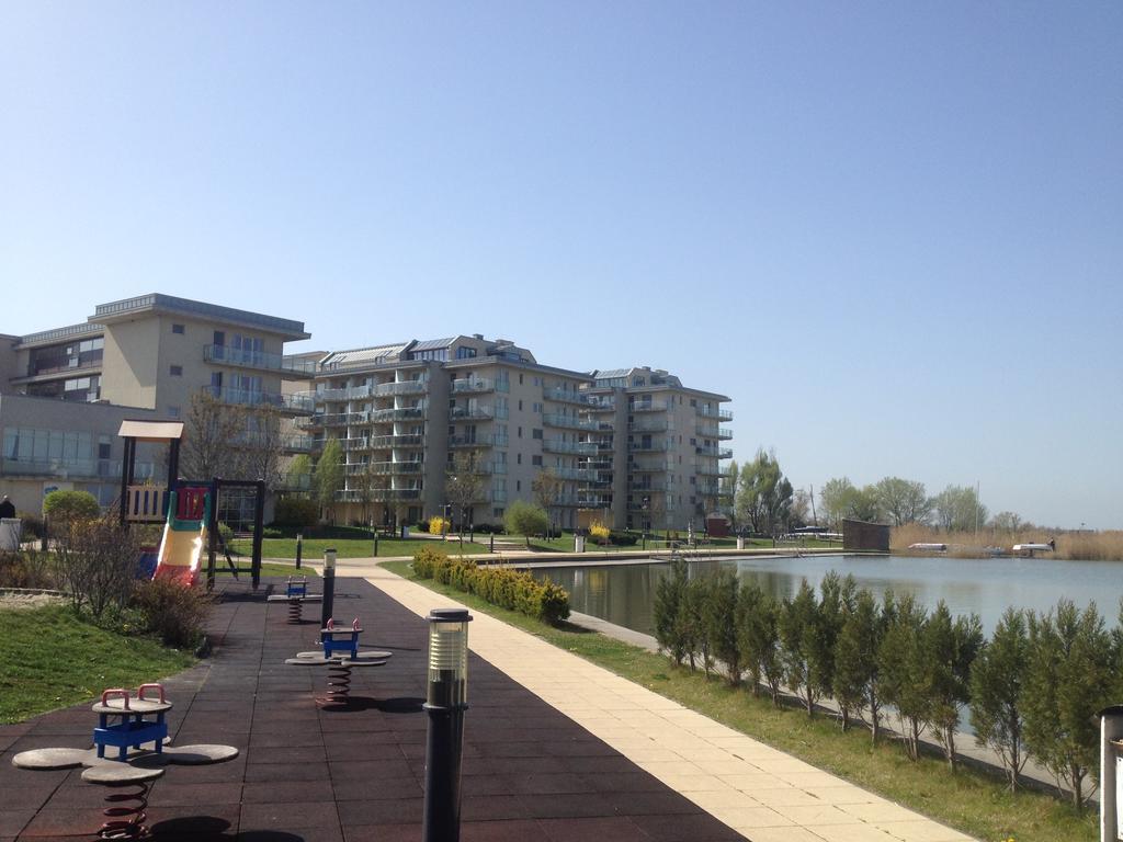Lake And Spa Apartman Velence Exterior photo