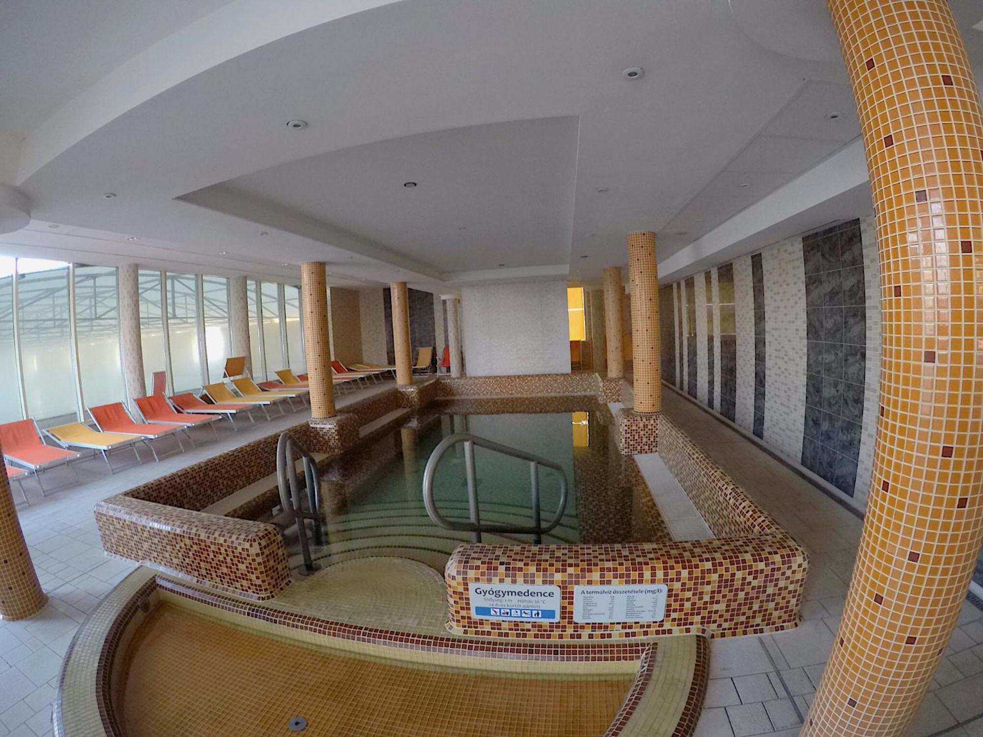 Lake And Spa Apartman Velence Exterior photo